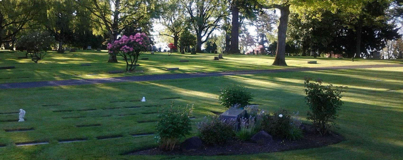 Crescent Grove Mausoleum & Cremation Services Tigard OR Casket Burials